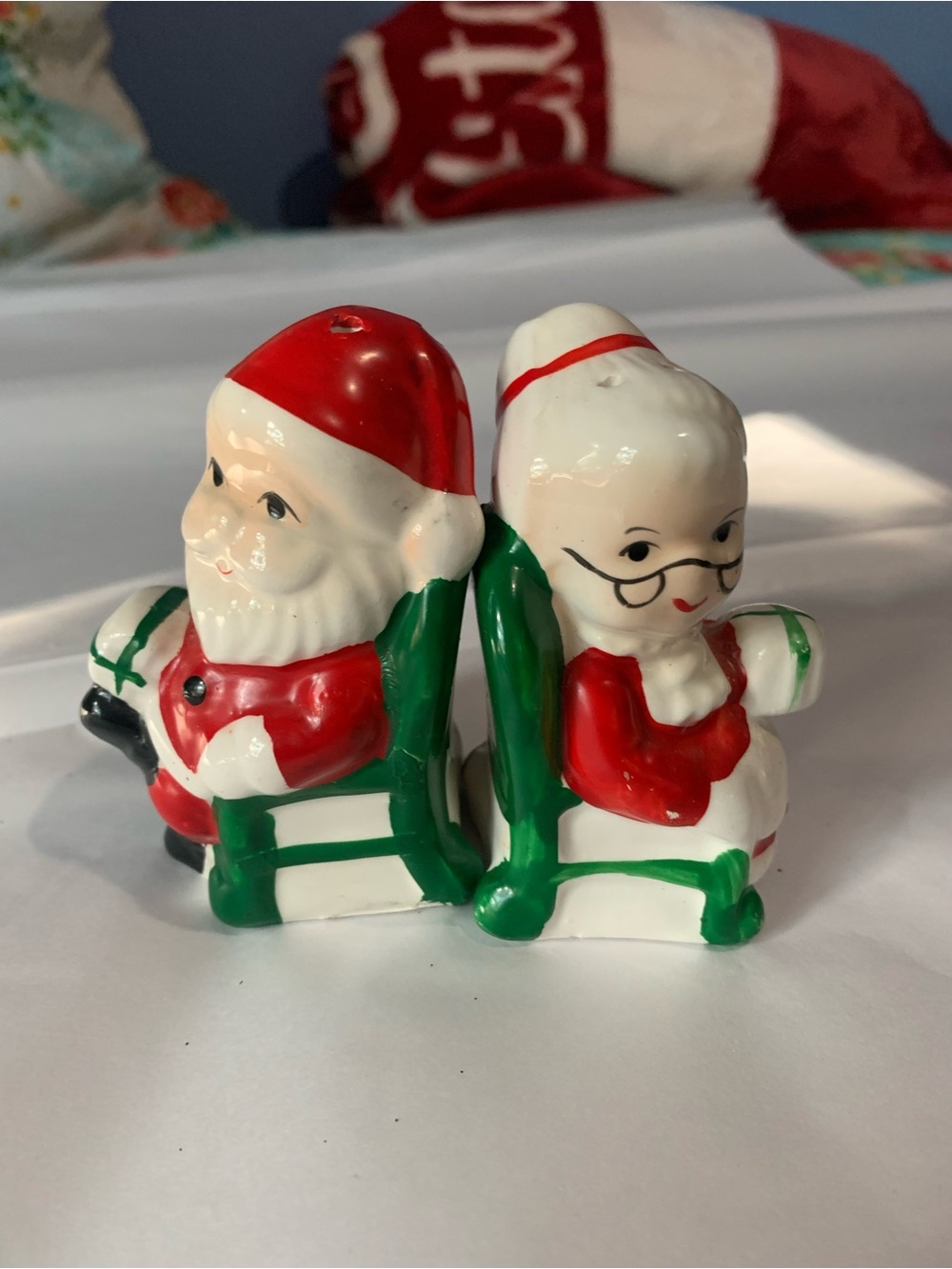 Vintage Mr & Mrs Santa Claus Salt & Pepper Shaker Set
